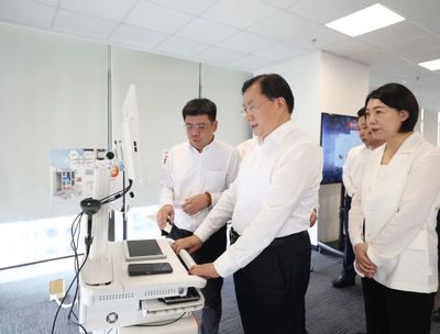 [湖北日報]王忠林調(diào)研外資企業(yè)發(fā)展 堅持擴增量穩(wěn)存量提質(zhì)量 更大力度吸引和利用外資 打造內(nèi)陸開放新高地 以高水平開放促進高質(zhì)量發(fā)展